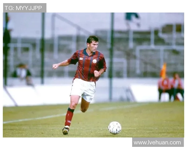 怀旧回顾香港足球明星的经典老照片与辉煌岁月